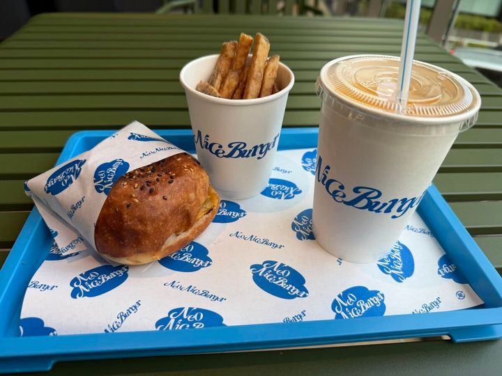 チーズバーガー（ネオナイスバーガー）