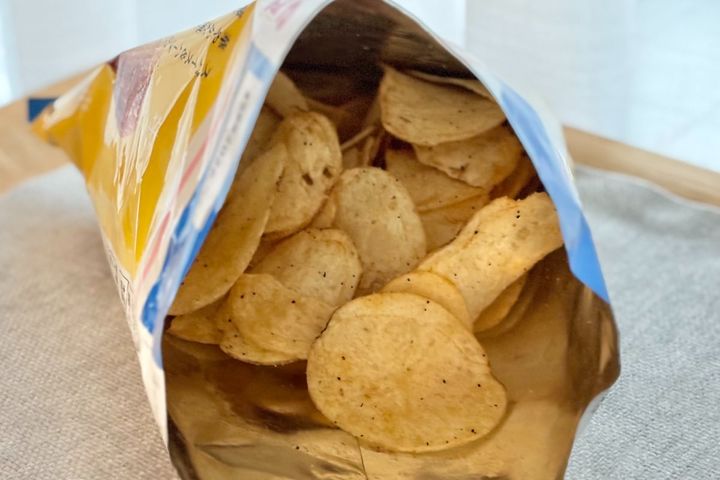 冬恒例のホットスナックが変身！【ローソン限定】ポテチがやみつきになる