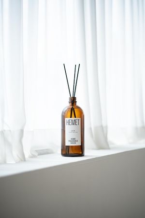 韓国のトップ調香師が手掛けるブランドHEMET日本上陸。ディフューザー3種を発売