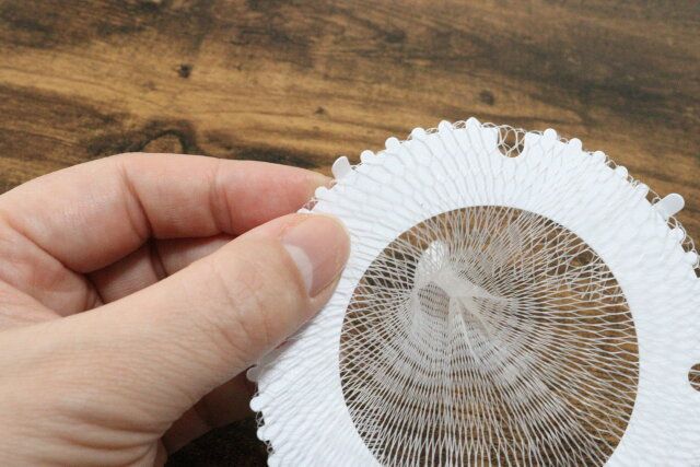 そのままポイッと捨てられる！髪の毛キャッチャー お風呂の排水口用 セリア 使い方