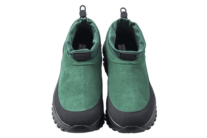 〈ハンター〉のスニーカー