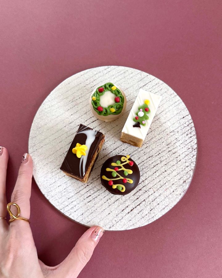 2025年最新★ プレゼントや手土産におすすめのかわいいクリスマス限定スイーツ【ささやかですてきなもの 大谷有紀 vol.268】