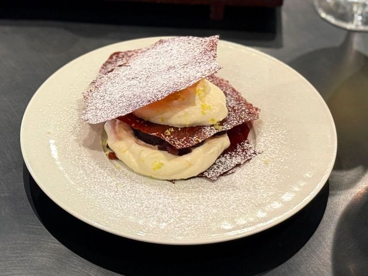 「粒餡と湯葉のミルフィーユ」880円