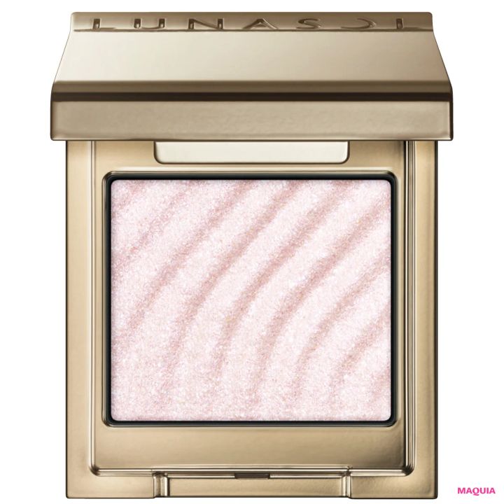 鈴木えみの最新おすすめコスメ ルナソル モノアイカラーレーション EX12