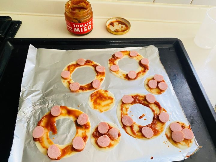 超簡単！あっという間に「クリスマスリースピザ」作り方を見たらすぐに作りたくなる