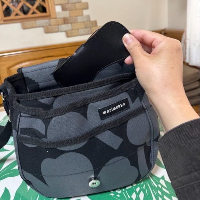 メガネケース至上最高！かさばらない薄型メガネケース