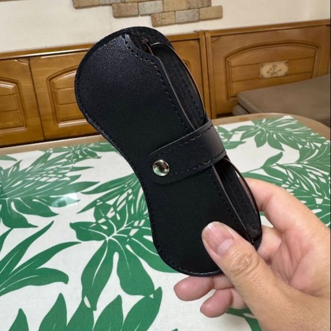 メガネケース至上最高！かさばらない薄型メガネケース