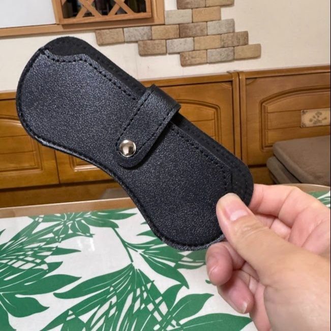 メガネケース至上最高！かさばらない薄型メガネケース