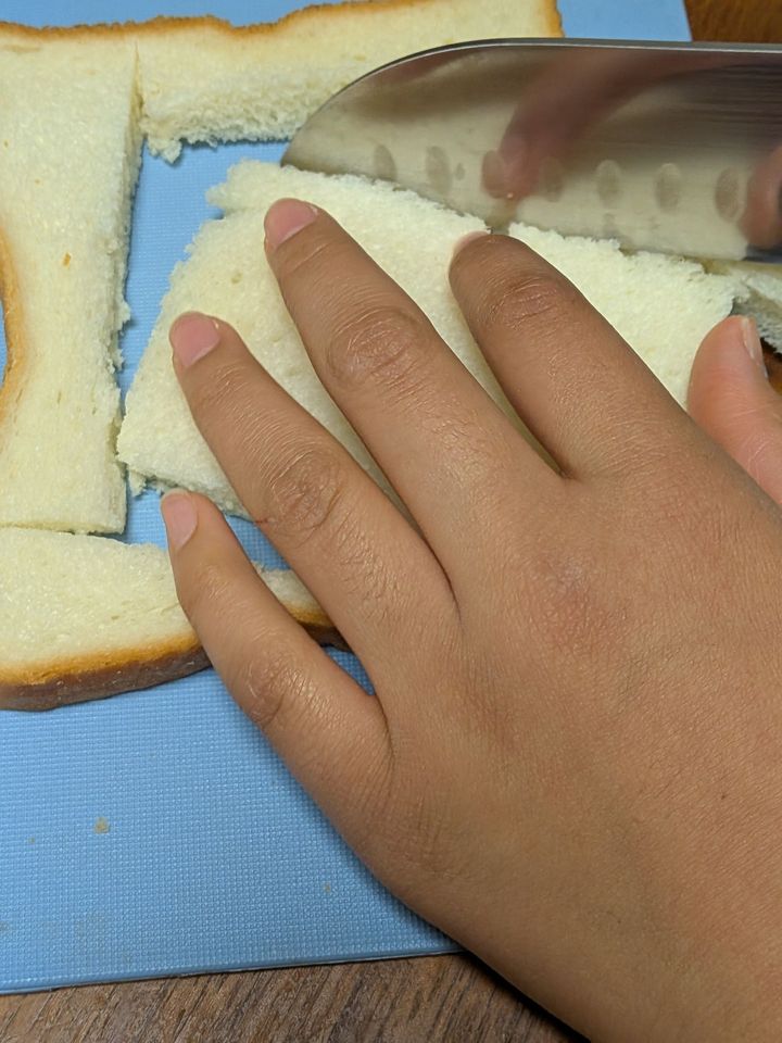 ここで、アボカド嫌いな息子の為にもう1つサンドイッチツリーを一緒に作りました