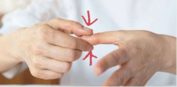 指先を押す動作2