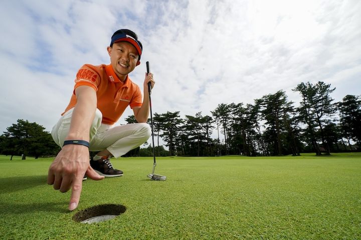 「タップ打ち」で距離感を調節しよう！短い距離のパッティングのコツは…