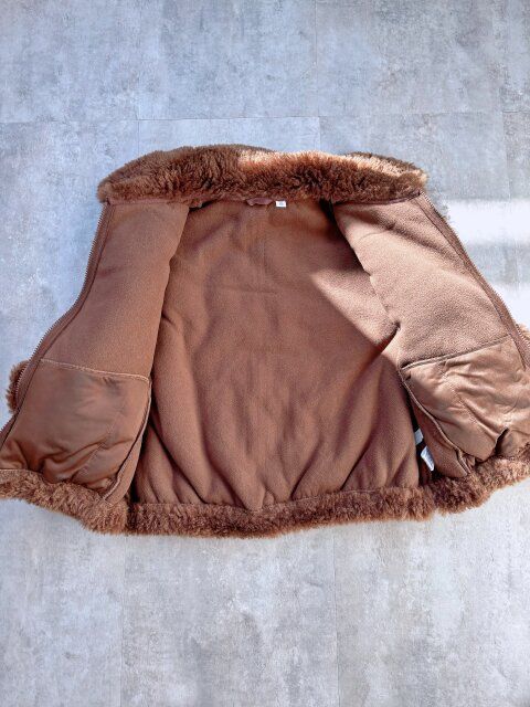 GUGIRLSフラッフィーブルゾンのフリース素材部分