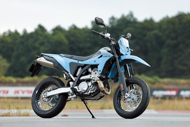 【スズキ DR-Z4S／DR-Z4SM】誰もが楽しめる本格派