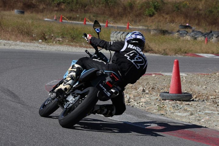 【スズキ DR-Z4S／DR-Z4SM】誰もが楽しめる本格派