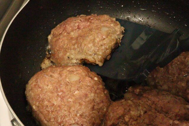 ダイソーの使いやすい奥まで届く長めのふぐターナー