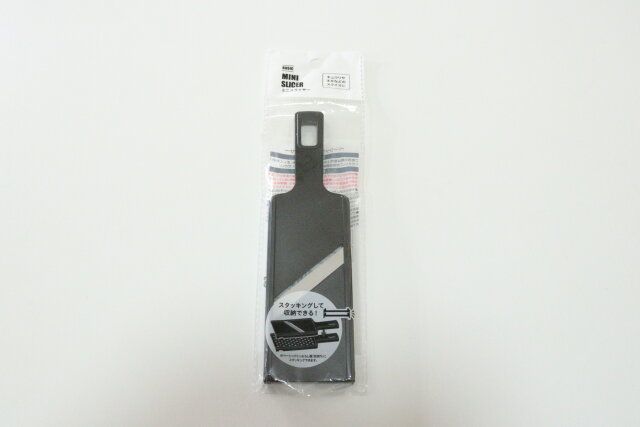 セリアのベーシック ミニスライサーのパッケージ