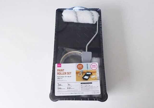 ダイソー ペイントローラーセット（グレー） パッケージ