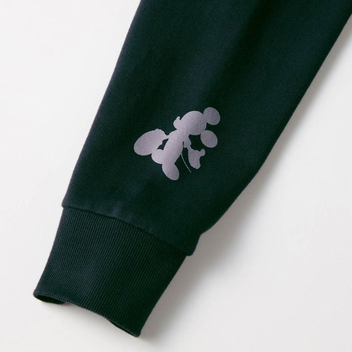 ユニセックス裏毛プルパーカ ミッキー＆フレンズ デザインアップ