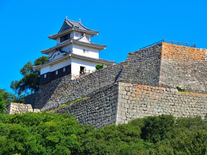 All About ニュース編集部は、全国10～70代の男女250人を対象に「老後に住みたい自治体」に関する独自のアンケート調査を実施。老後に住みたい「香川県の自治体」で1位に選ばれたのは？