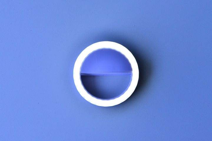 リングライトは100均で売ってる？ダイソー・セリア・キャンドゥを調査