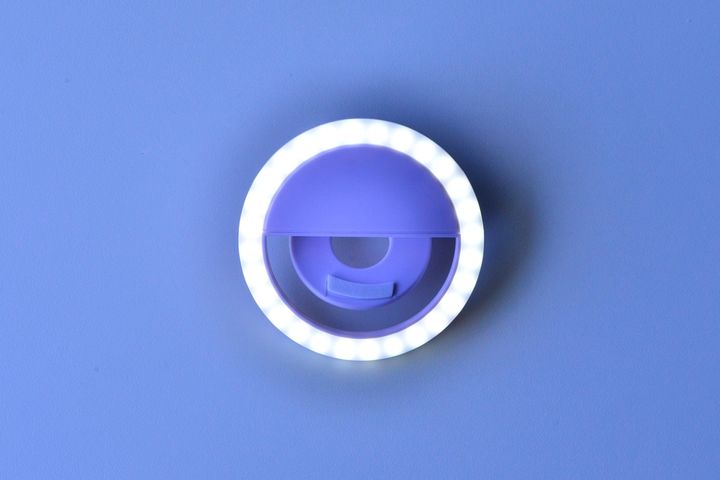 リングライトは100均で売ってる？ダイソー・セリア・キャンドゥを調査