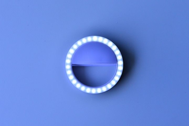 リングライトは100均で売ってる？ダイソー・セリア・キャンドゥを調査