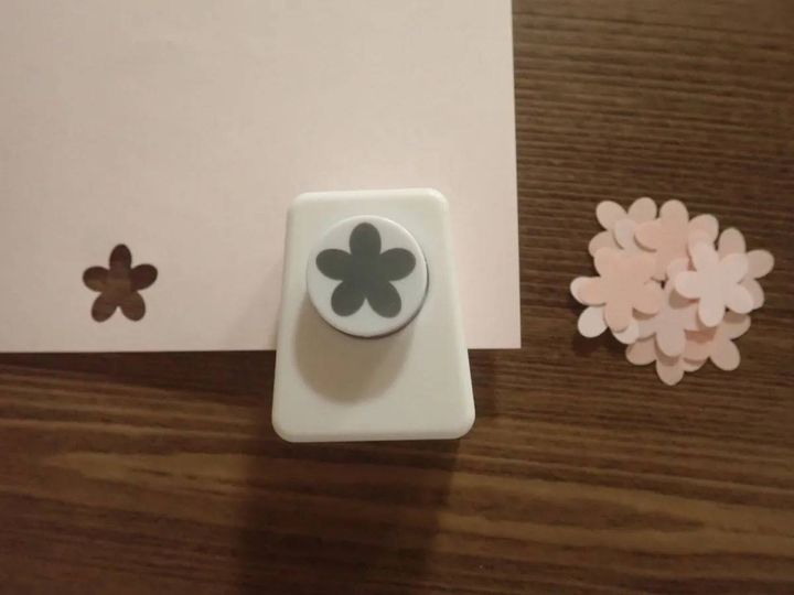 DAISO(ダイソー)：クラフトパンチ(ペタル5型)