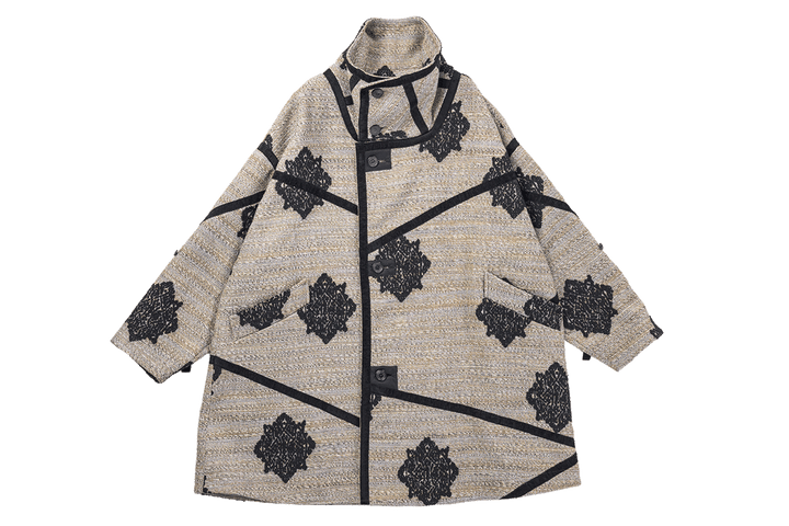 〈キコ・コスタディノフ〉のロングコート