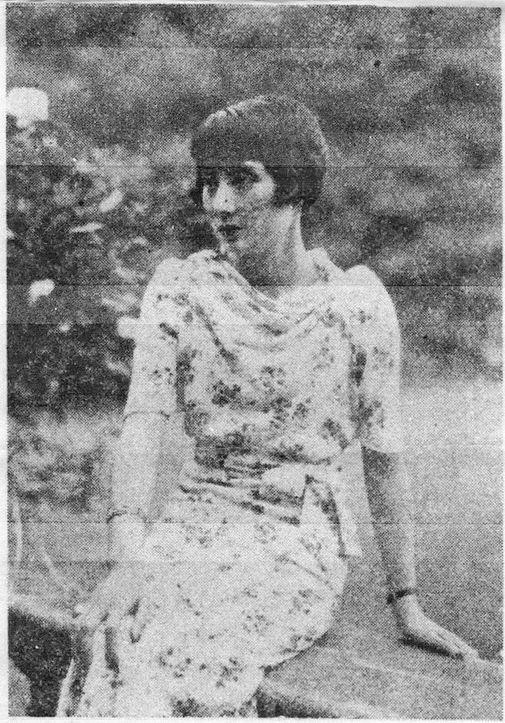 パリから帰国した薩摩千代（千代子）、雑誌『婦人倶楽部』17号、1936年