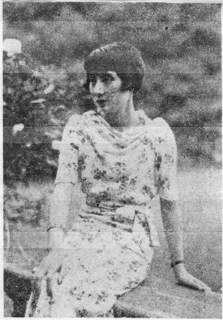 パリから帰国した薩摩千代（千代子）、雑誌『婦人倶楽部』17号、1936年