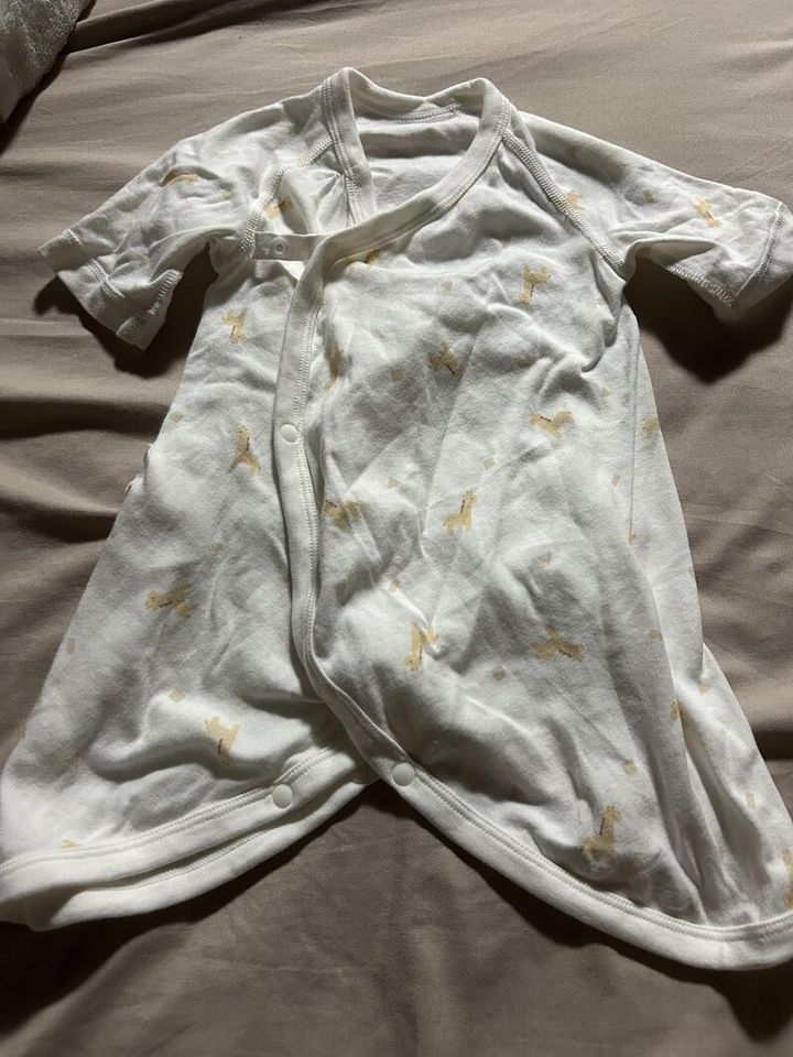 ユニクロの「コンビ肌着 2枚組」