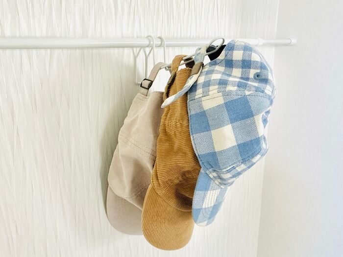 【セリア】ついに『つっぱり棒の相棒』決まりました♡もうS字フックは使いません「便利かつオシャレで…言うことなし！！」