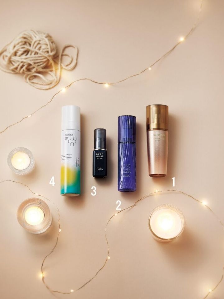 カバーマーク セルアドバンスト セラム WS40g ¥14,850、ONE BY KOSÉセラムヴェール ディープリペア［医薬部外品］ 60㎖ ¥5,500（編集部調べ）／コーセー、ハーバー研究所 ディープモイストセラム30㎖ ¥3,960、SOFINA iPベースケア セラム〈土台美容液〉90g ¥5,500（編集部調べ）／花王