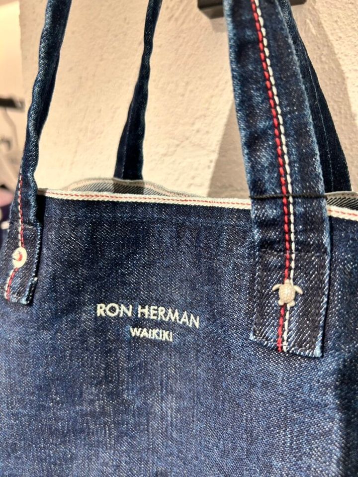 亀のリベットが可愛い