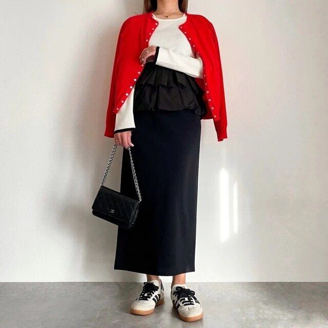 アディダスSamba大人女性おすすめ華やかレディーコーデ