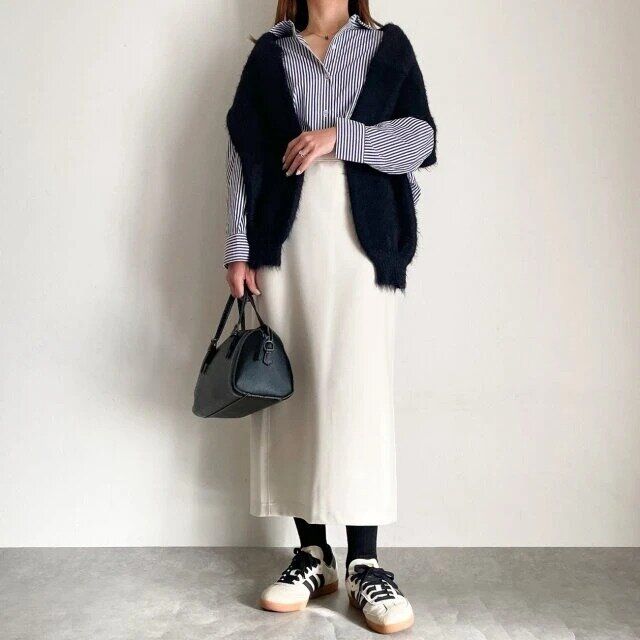 アディダスSamba大人女性おすすめきれいめカジュアルコーデ