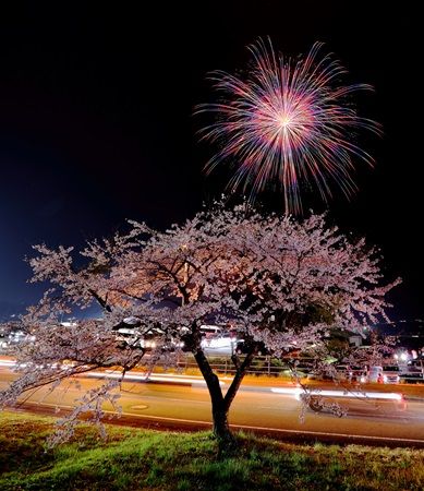 【静岡県小山町】「富士山花火vsスピードウェイ2026」のチケット発売！期間・数量限定の早割チケットも