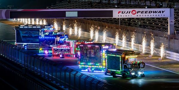 【静岡県小山町】「富士山花火vsスピードウェイ2026」のチケット発売！期間・数量限定の早割チケットも