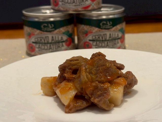 CERVO ALLA CACCIATORA（鹿肉とトマトの猟師風煮込み）