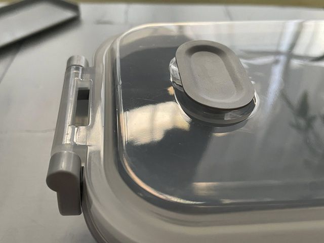 ダイソー 保存容器としても使えるお弁当箱（エア弁付） エア弁