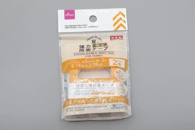 ダイソー 強力布用両面テープ パッケージ