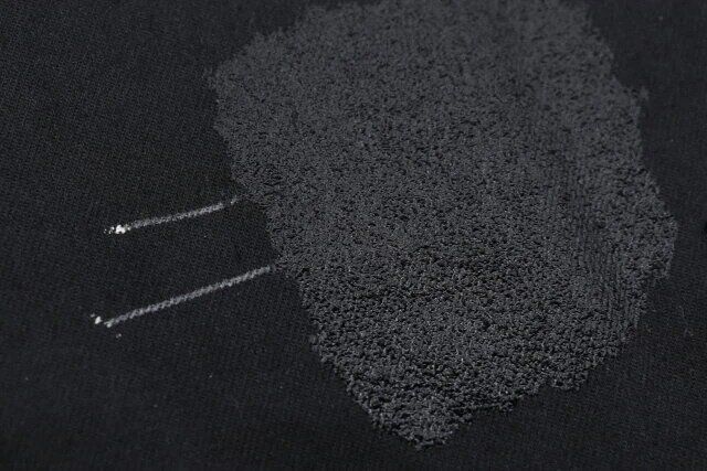 ダイソー 水で消えるしるし付けペン（濃い色の布用、白）