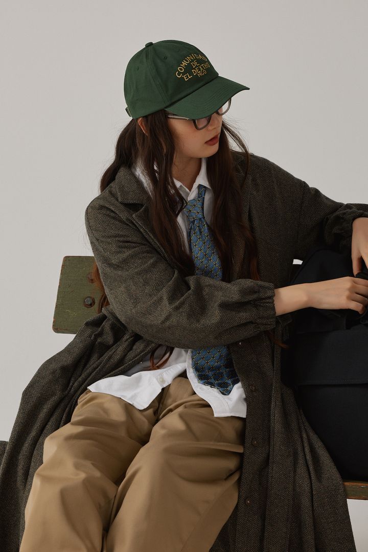 冬こそ《ニューバランス》のスニーカーで軽やかに！大人が真似したいゆるいプレッピーコーデ【FUDGE FRIEND おしゃれさんの毎日コーディネート vol.631｜うさみ】