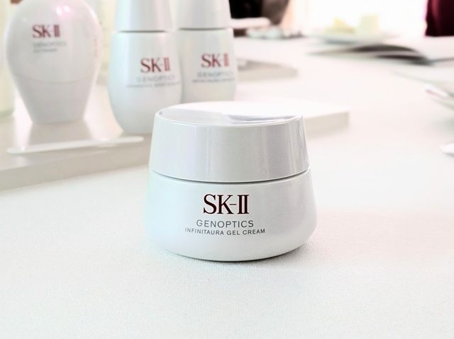 ジェノプティクス インフィニットオーラ ジェルクリームの写真