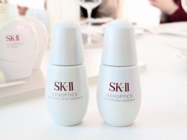 ジェノプティクス アドバンスド スポット エッセンスの写真