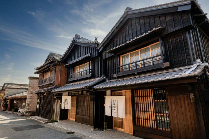 伊勢の文化と伝統に触れながら。往時の風情を残す街で暮らすように滞在できるホテル「NIPPONIA HOTEL 伊勢河崎 商人町」