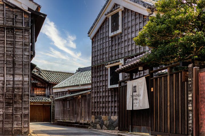 伊勢の文化と伝統に触れながら。往時の風情を残す街で暮らすように滞在できるホテル「NIPPONIA HOTEL 伊勢河崎 商人町」