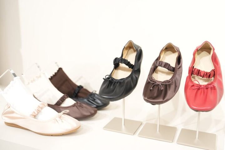 GU26ss展示会_ストラップバレエスニーカー