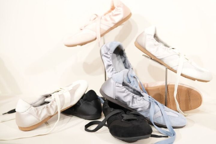 GU26ss展示会_ギャザーバレエスニーカー