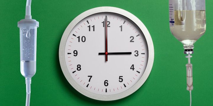 免疫療法は「午後3時」が分かれ目：進行・死亡リスクに大きな差